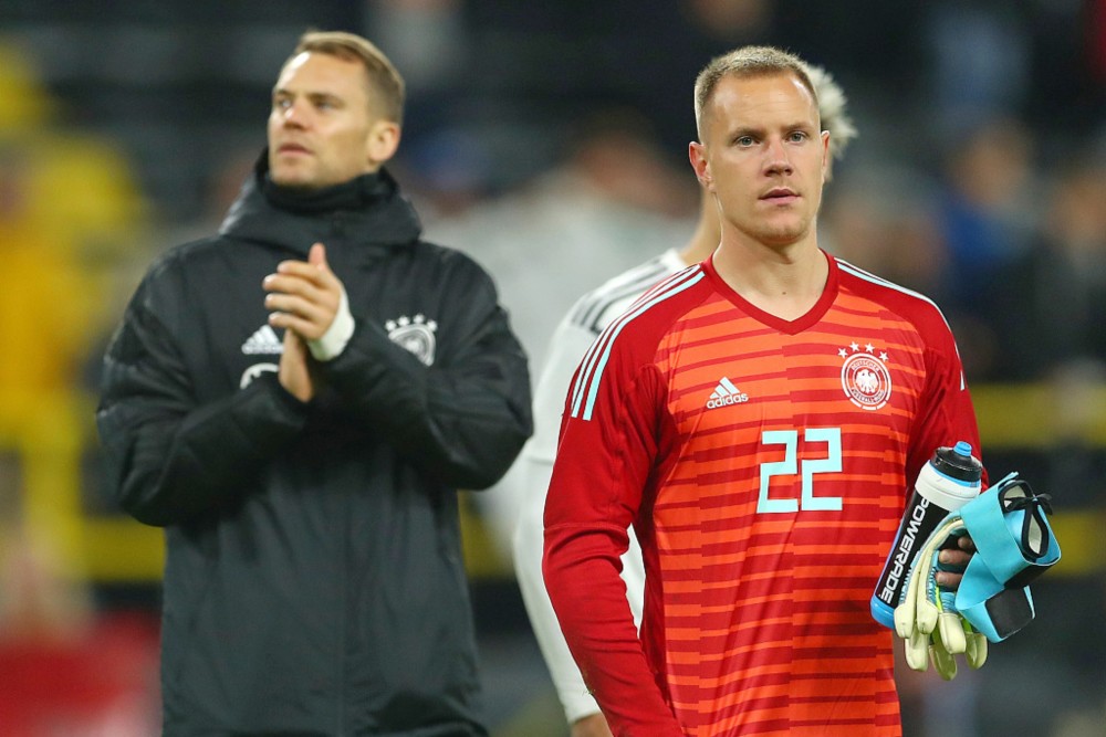 季在攻防两 季在攻防两