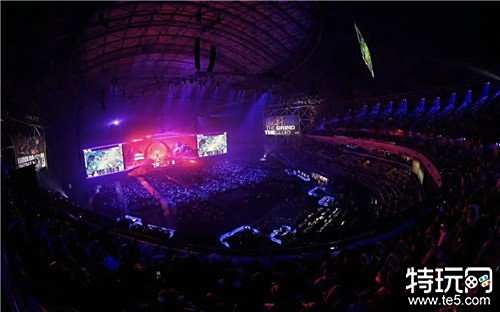 现尤为突出 现尤为突出